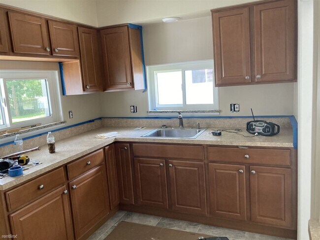 Foto del edificio - 181 Crocker Blvd