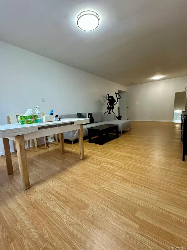 Foto del edificio - 42-40 Bowne St