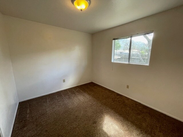 Building Photo - 48997 River Park Rd