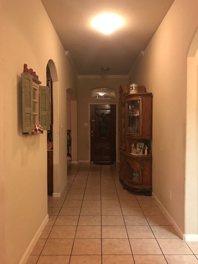 Foto del edificio - 7208 Valentine Ln