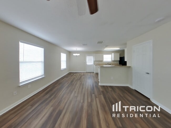 Building Photo - 11247 Country Canyon
