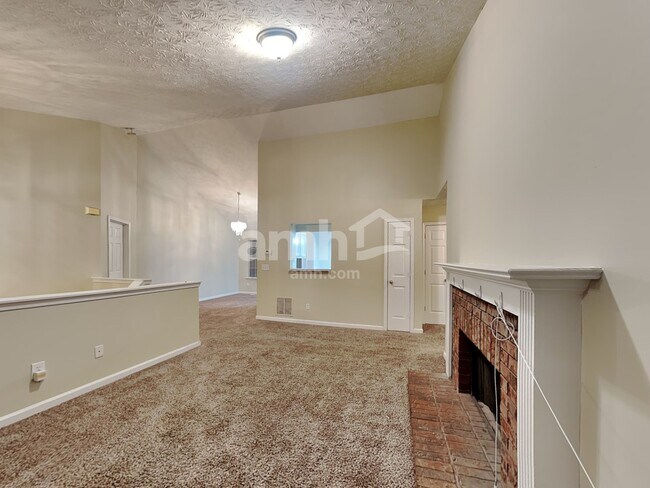 Foto del edificio - 2717 Oak Meadow Ln