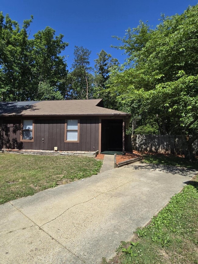 Building Photo - 3379 Justice Ct