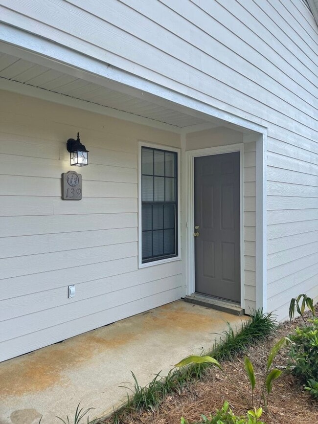 Building Photo - 139 Cedar Ct