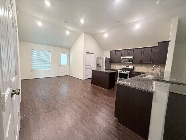 Foto del edificio - 15903 Tug Ct