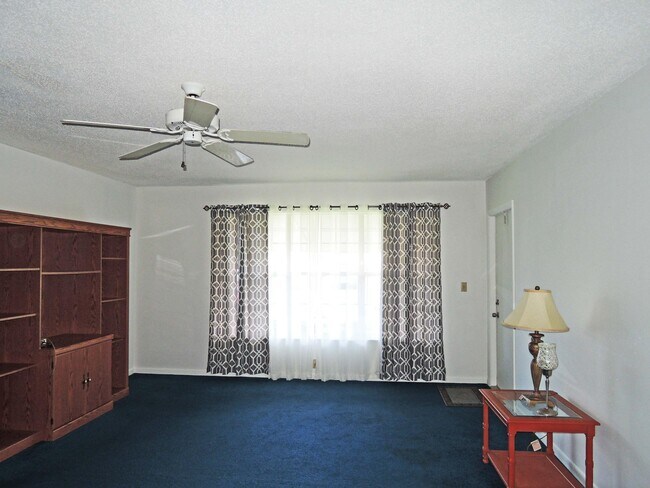 Building Photo - 414 Sandpiper Dr
