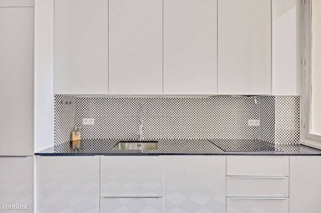 Building Photo - 2901 MacArthur Blvd