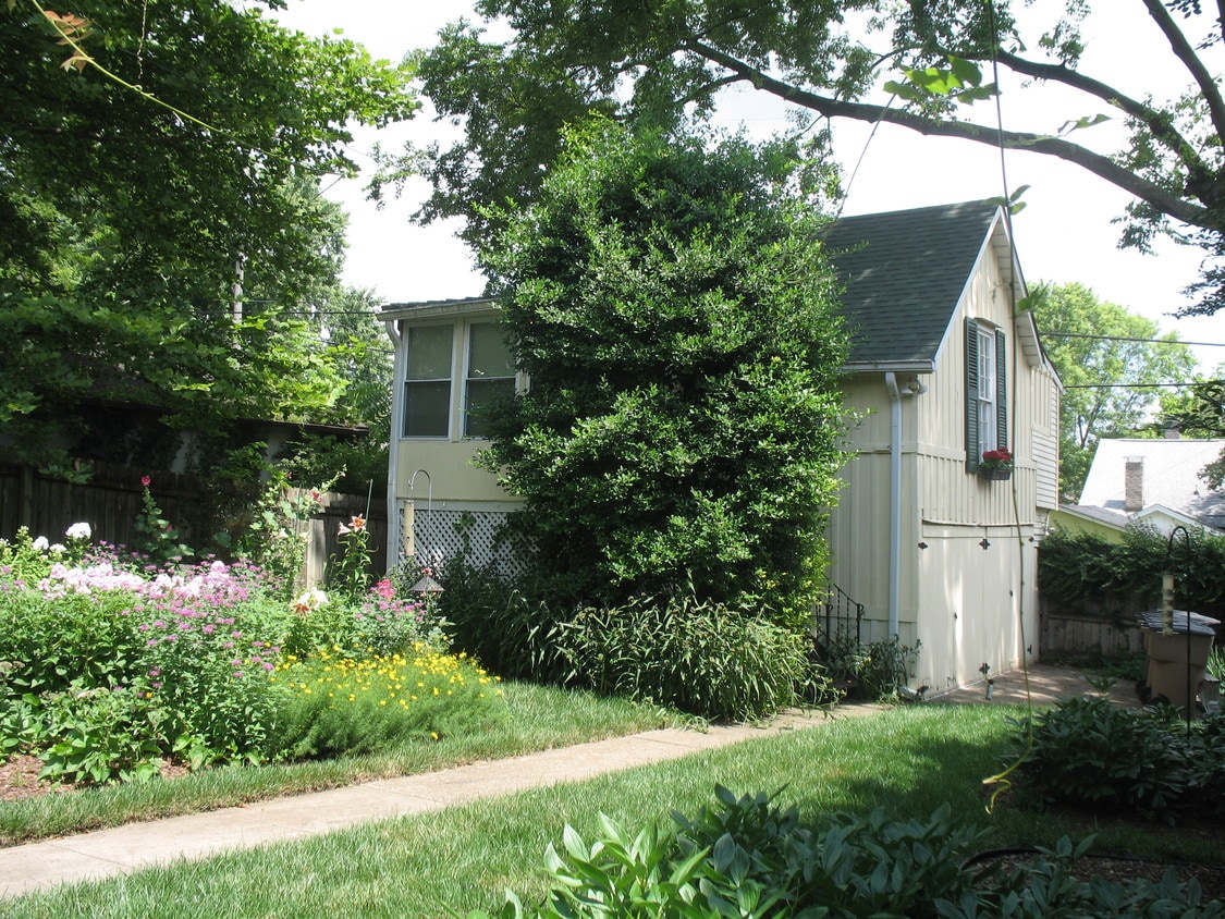 1213 Holly St, Nashville, TN 37206 Apartments in Nashville, TN