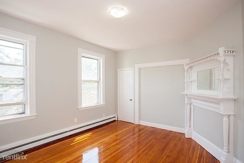 Foto del edificio - 4 br, 1 bath Apartment - 60 Binney St