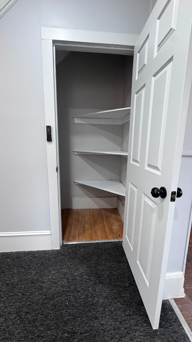 Foto del edificio - 8 W Abbott St