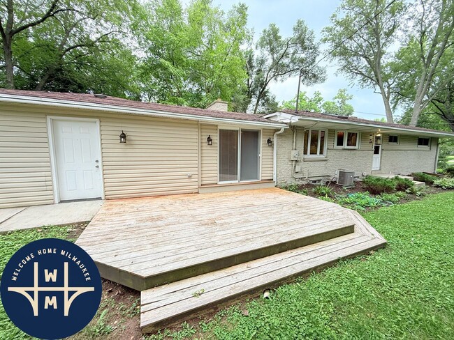 Foto del edificio - 12400 Elmhurst Pkwy