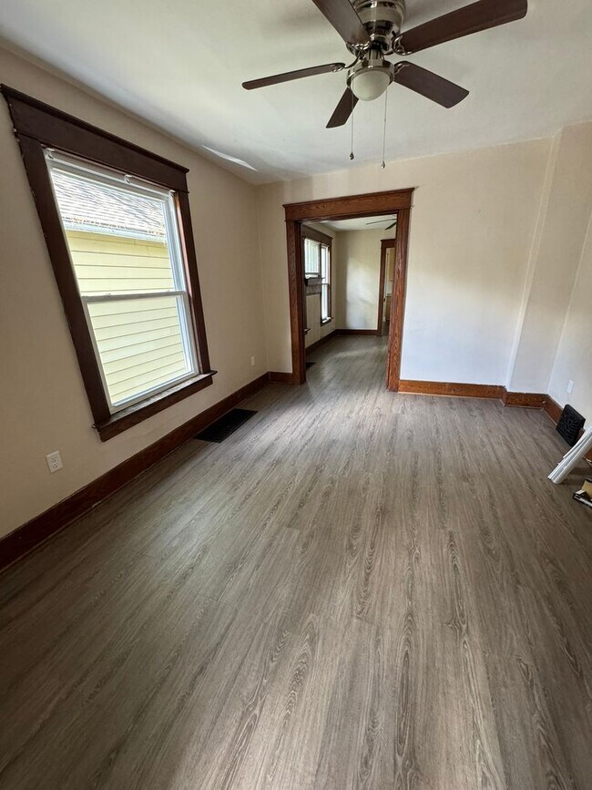 Foto del edificio - 1158-1160 W 22nd St