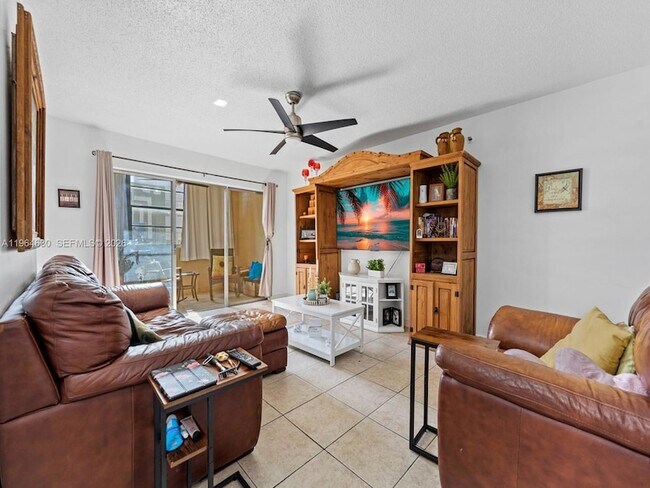 Foto del edificio - 10641 SW 108th Ave