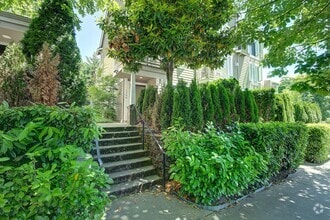 Building Photo - 1704 14th Ave