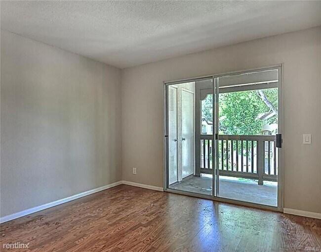 Foto del edificio - 1 br, 1 bath Condo - 104 S Cross Creek Rd ...