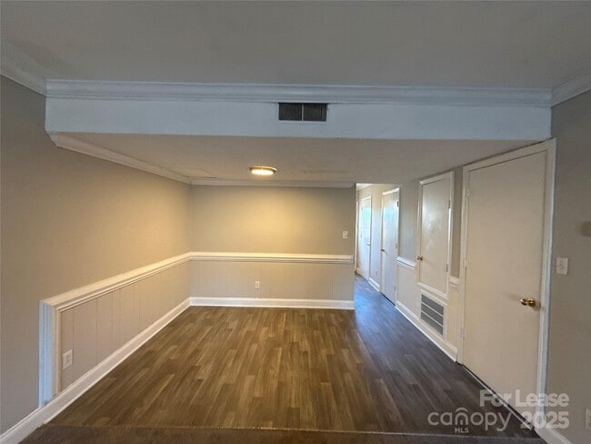 Foto del edificio - 7906 Oak Meadow Ct