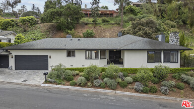 Building Photo - 3361 Scadlock Ln