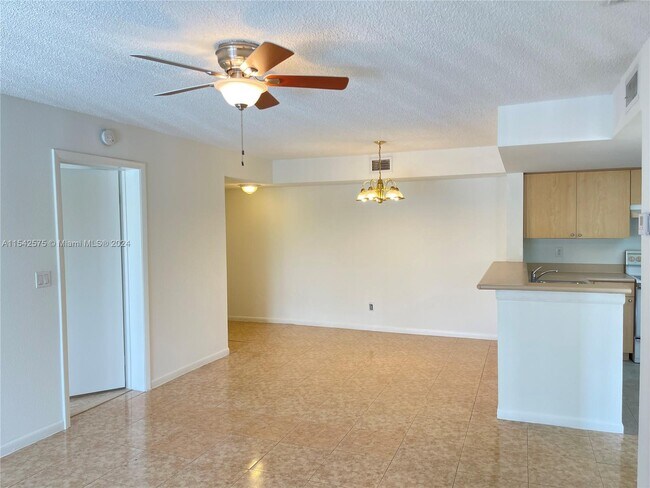 Foto del edificio - 9266 W Atlantic Blvd