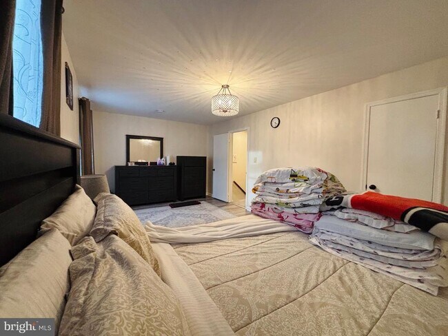 Foto del edificio - 3633 McDowell Ct