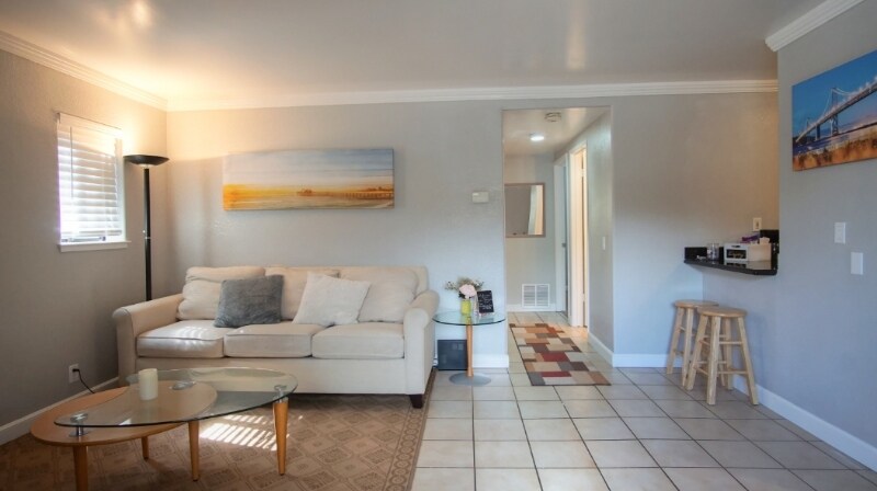 Primary Photo - 226 Stonegate Cir