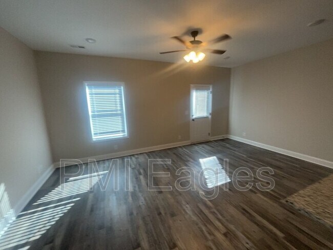 Building Photo - 384 Fallow Cir