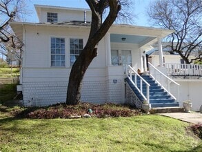 Building Photo - 705 Blanco St