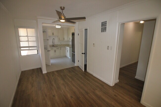 Foto del edificio - 1653 N Vista St