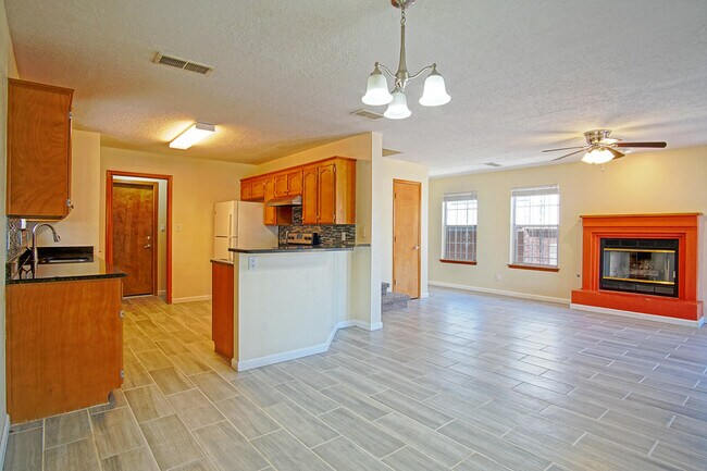 Foto del edificio - 13141 Neon Ave NE