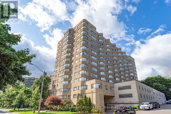 Building Photo - 4 Park Vista