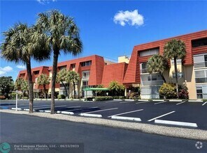 Building Photo - 22615 SW 66th Ave
