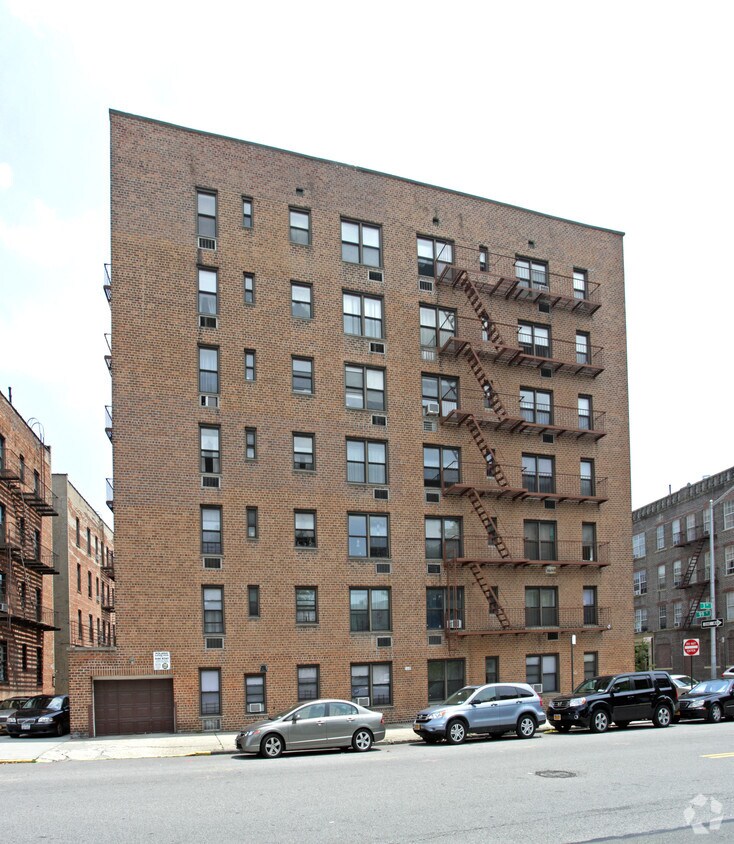 Building Photo - 303 99th St