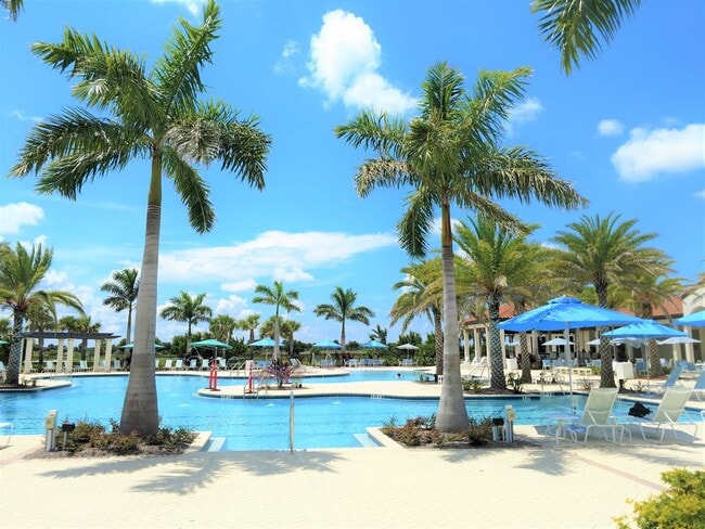 Foto del edificio - Seasonal Short-Term 3-Bedroom 2-Bath Condo...