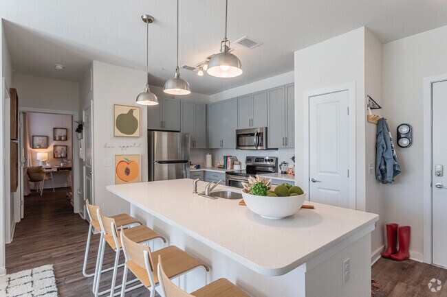 4BR, 4BA - Boulder - Aspen Heights Fayetteville Apartments