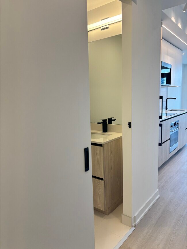 Photo du bâtiment - 699 Sheppard Av E