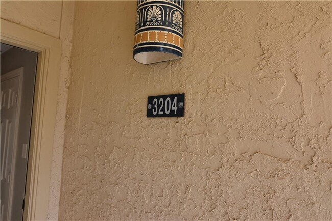Building Photo - 3404 American Dr