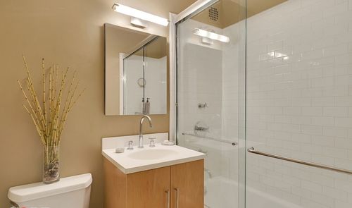 Foto del edificio - 305 E 74th St