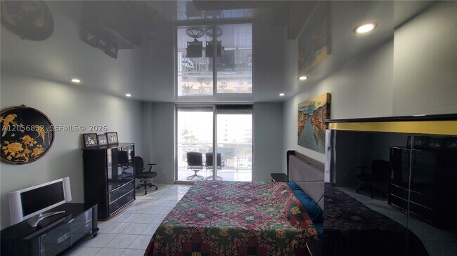 Building Photo - 1849 S Ocean Dr