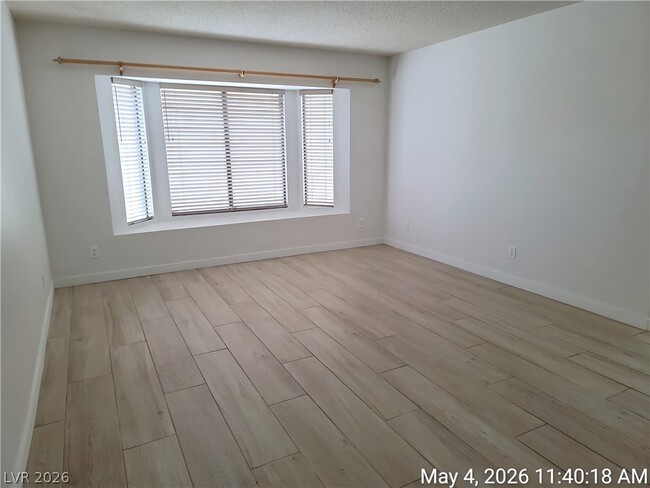 Foto del edificio - 2829 Autumn Haze Ln