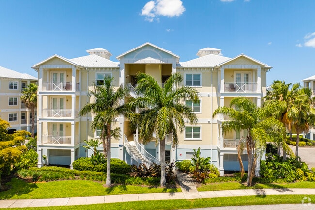Building Photo - Palma Sola Bay Club