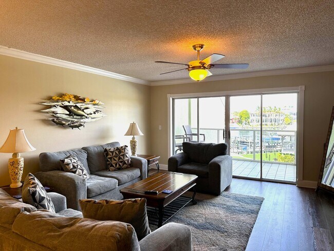 Building Photo - 1100 Pinellas Bayway S