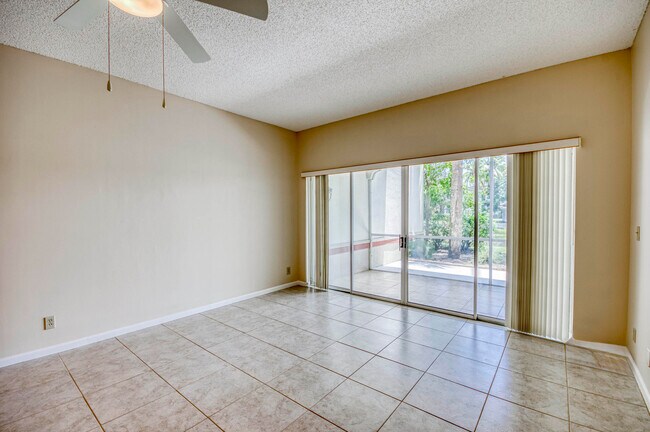 Foto del edificio - 106 Cypress Point Dr