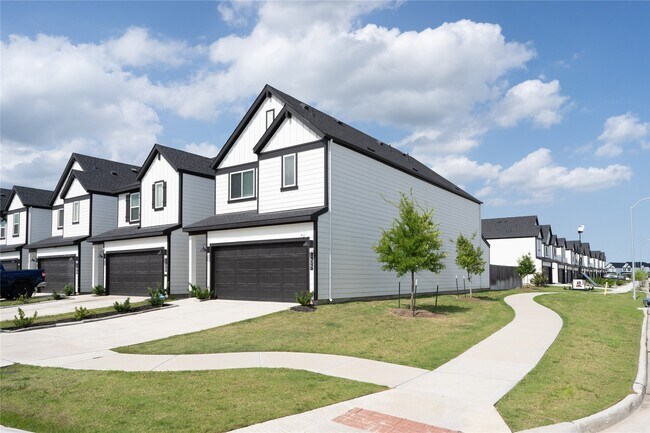 Foto del edificio - 12327 Brandenburg Gate Rd