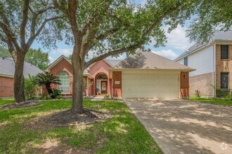 Building Photo - 9502 Willow Crossing Dr