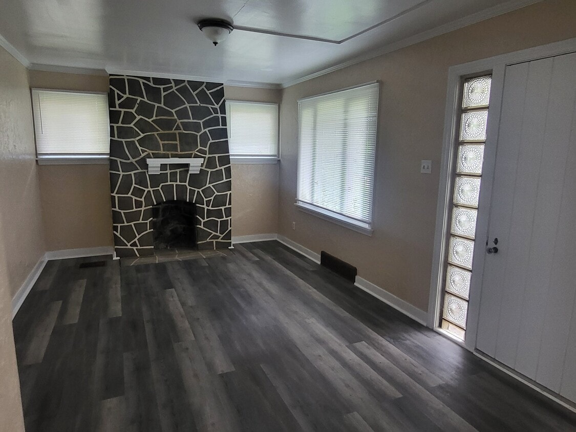 Photo - 1104 Monongahela Blvd (White Oak, PA)