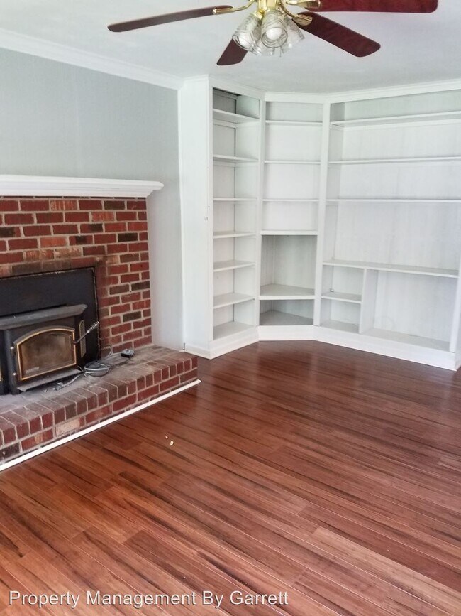 Building Photo - 3 br, 2.5 bath House - 110 Indian Cir