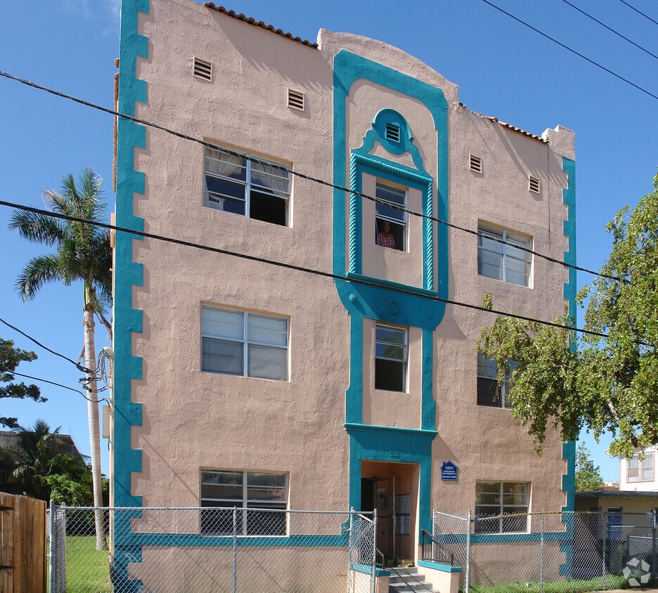 Primary Photo - 536 SW 4th St