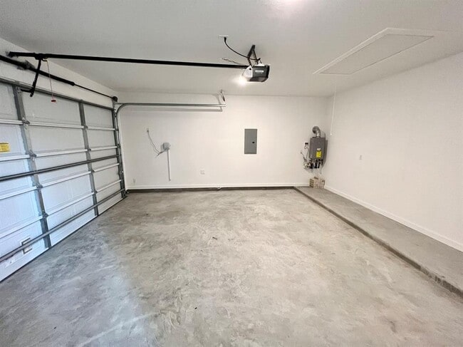 Building Photo - 15331 Falcon Reservoir Ct
