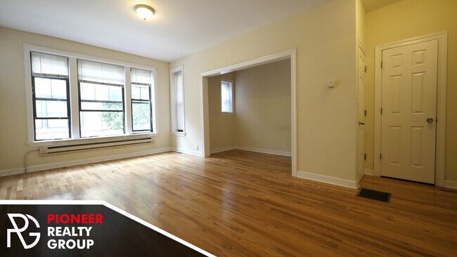 Foto del edificio - 727 W Barry Ave
