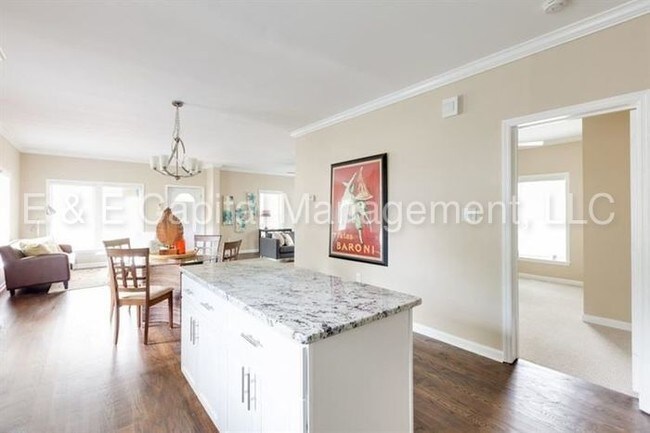 Foto del edificio - 827 Fraser St SE