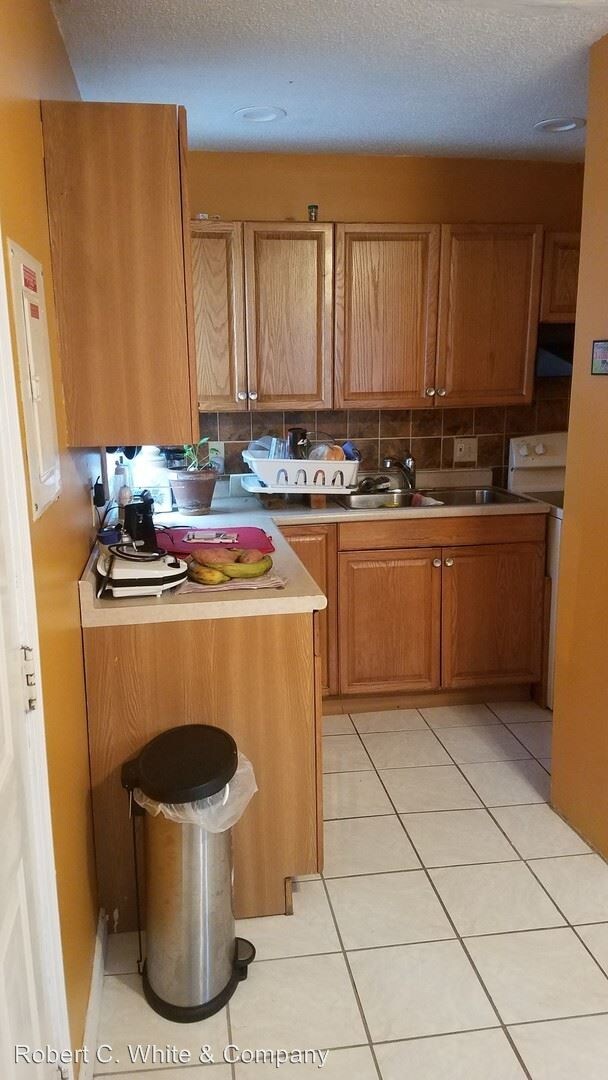 Foto del edificio - 4 br, 2 bath House - 78 Andover Street